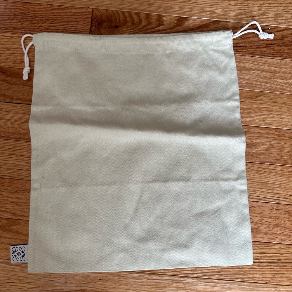 Loewe dust bag